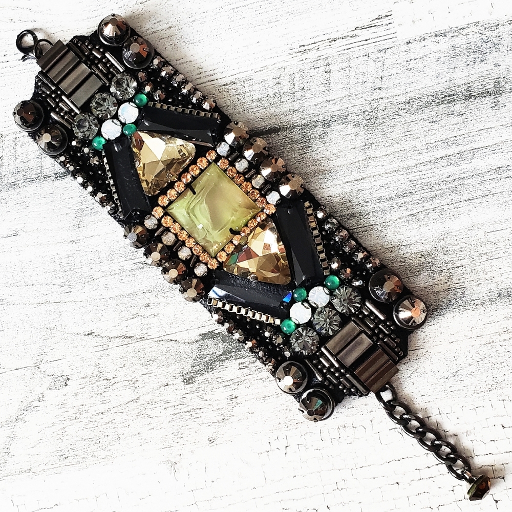 Nocturne Crystal and Beaded Bracelet.
